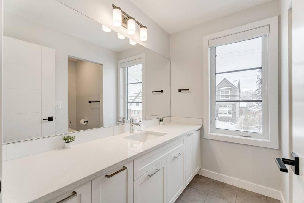 Apartment Elegant Townhouse In The Heart Of